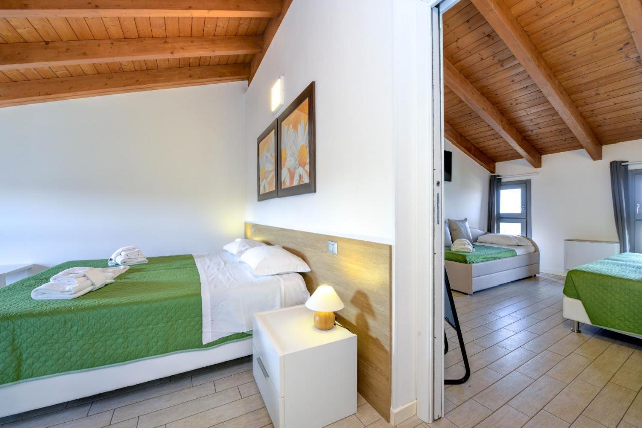 Borgo Gasparina Family Apartments Castelnuovo del Garda Exterior photo