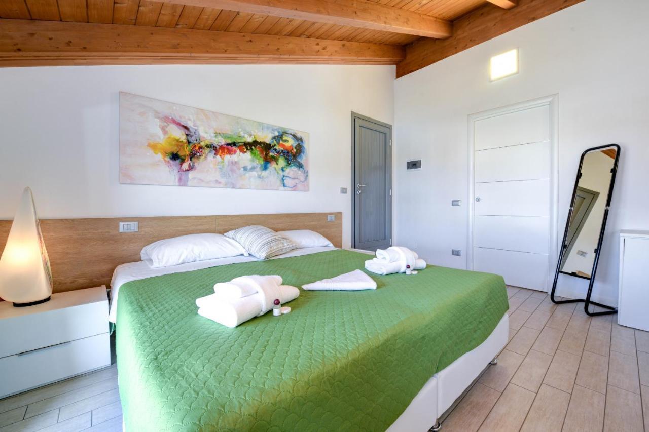 Borgo Gasparina Family Apartments Castelnuovo del Garda Exterior photo