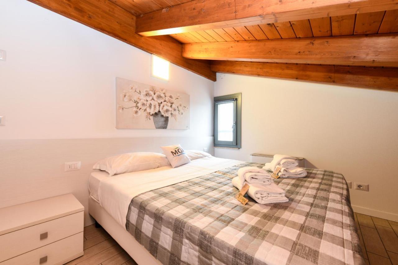 Borgo Gasparina Family Apartments Castelnuovo del Garda Exterior photo