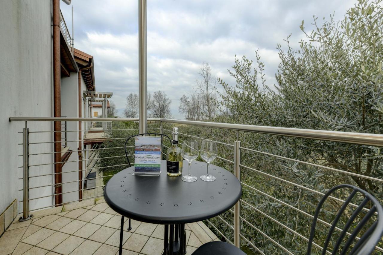Borgo Gasparina Family Apartments Castelnuovo del Garda Exterior photo