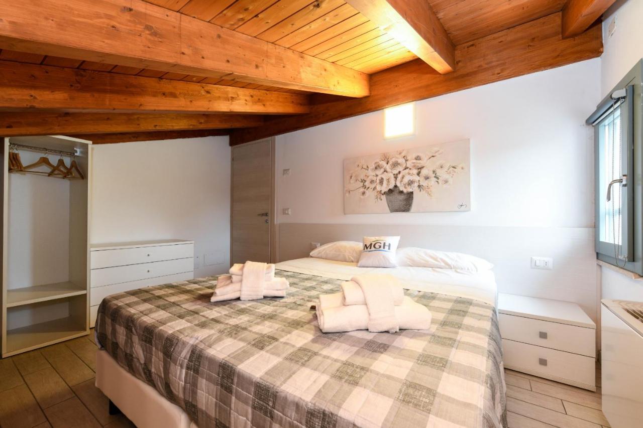 Borgo Gasparina Family Apartments Castelnuovo del Garda Exterior photo