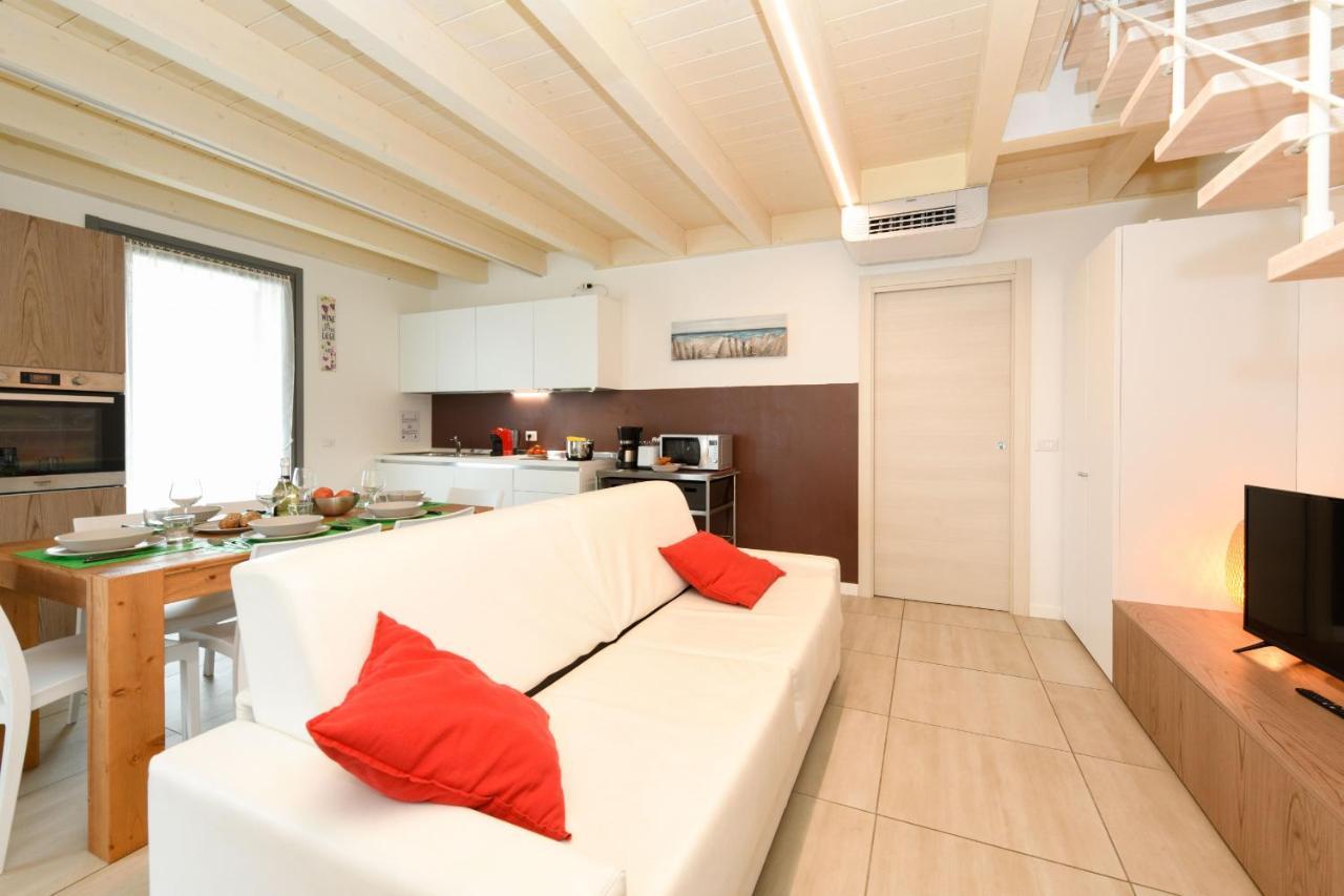 Borgo Gasparina Family Apartments Castelnuovo del Garda Exterior photo